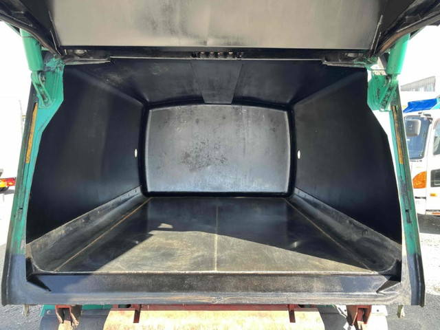 日野デュトロパッカー車（塵芥車）小型（2t・3t）[写真11]