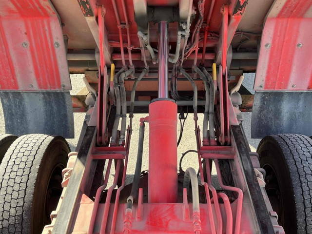 日野デュトロパッカー車（塵芥車）小型（2t・3t）[写真19]