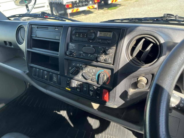 日野デュトロパッカー車（塵芥車）小型（2t・3t）[写真31]