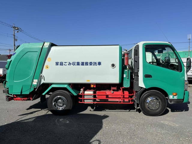日野デュトロパッカー車（塵芥車）小型（2t・3t）[写真06]