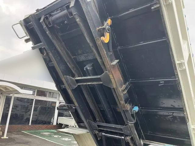 日野デュトロローダーダンプ小型（2t・3t）[写真23]