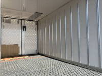 いすゞエルフ冷凍車（冷蔵車）小型（2t・3t）[写真14]