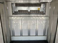 いすゞエルフ冷凍車（冷蔵車）小型（2t・3t）[写真17]