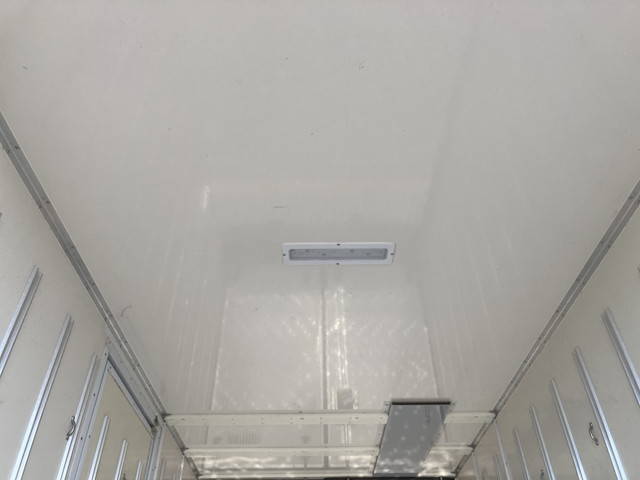 いすゞエルフ冷凍車（冷蔵車）小型（2t・3t）[写真18]