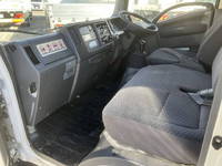 いすゞエルフ冷凍車（冷蔵車）小型（2t・3t）[写真32]