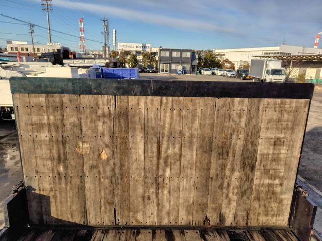 UDトラックスコンドルセーフティクレーン3段増トン（6t・8t）[写真10]