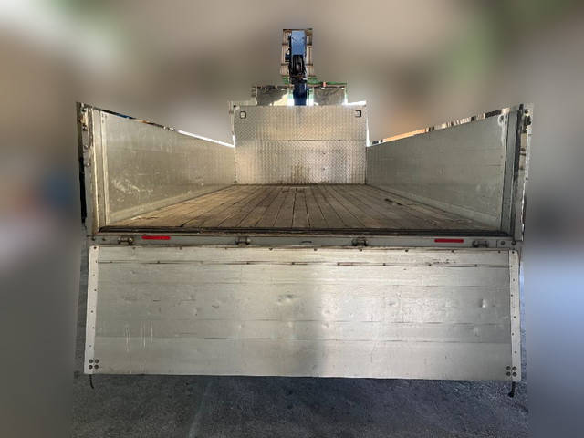 いすゞフォワードクレーン4段中型（4t）[写真10]