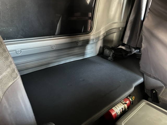 いすゞフォワードクレーン4段中型（4t）[写真37]