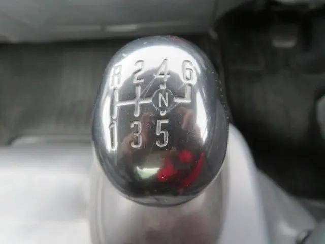 いすゞエルフパッカー車（塵芥車）小型（2t・3t）[写真13]