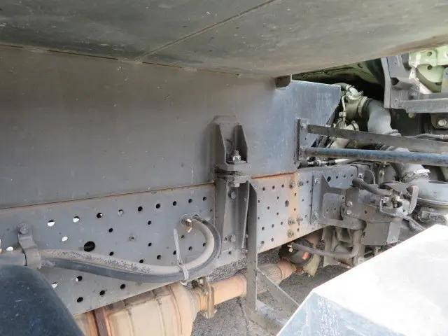 いすゞエルフパッカー車（塵芥車）小型（2t・3t）[写真38]