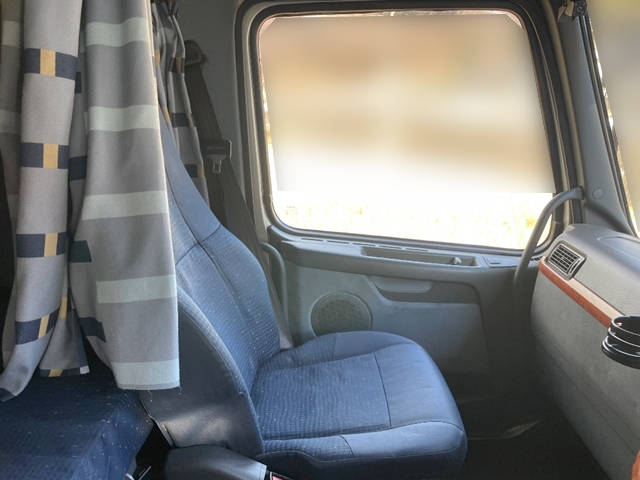 ボルボボルボFHトレーラーヘッド（トラクターヘッド）大型（10t）[写真27]