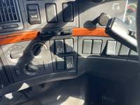 ボルボボルボFHトレーラーヘッド（トラクターヘッド）大型（10t）[写真31]