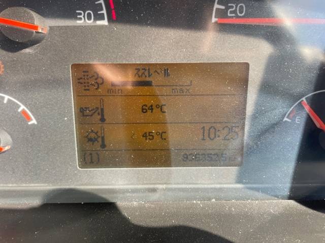 ボルボボルボFHトレーラーヘッド（トラクターヘッド）大型（10t）[写真35]