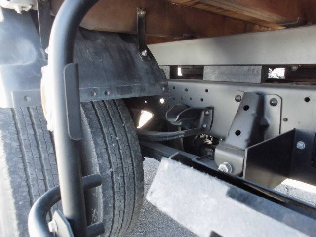 いすゞエルフクレーン4段小型（2t・3t）[写真11]