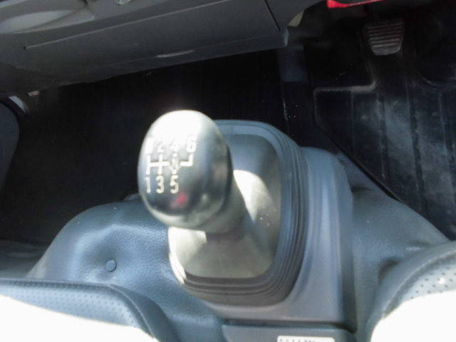 いすゞエルフクレーン4段小型（2t・3t）[写真30]