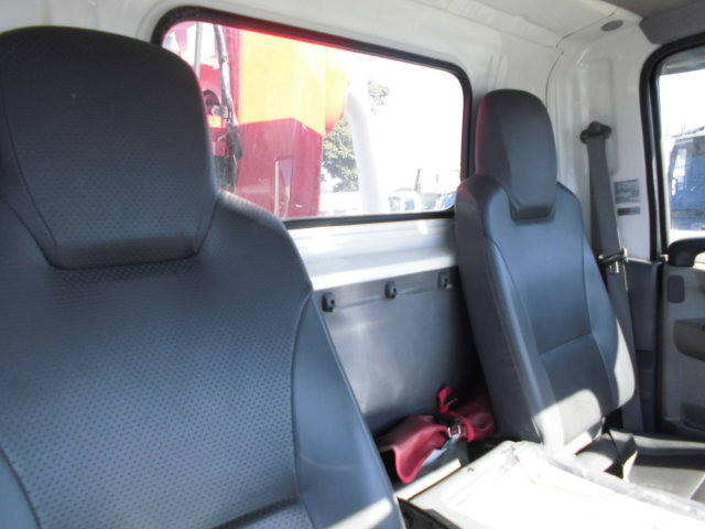 いすゞエルフクレーン4段小型（2t・3t）[写真34]