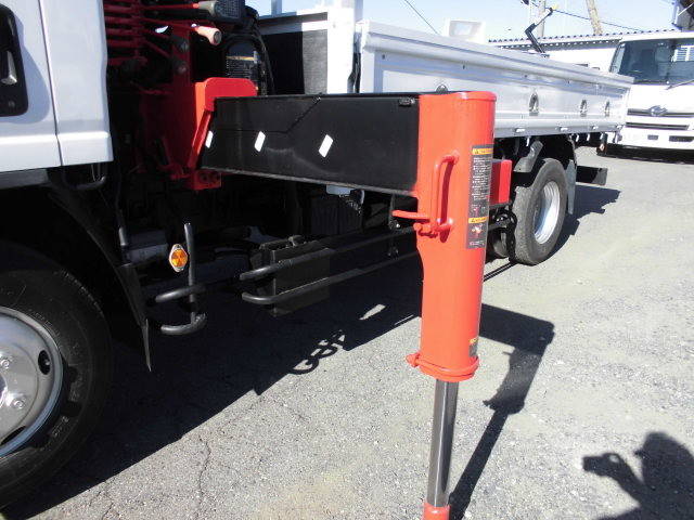 いすゞエルフクレーン4段小型（2t・3t）[写真36]