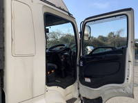 日野プロフィアアルミウイング大型（10t）[写真08]