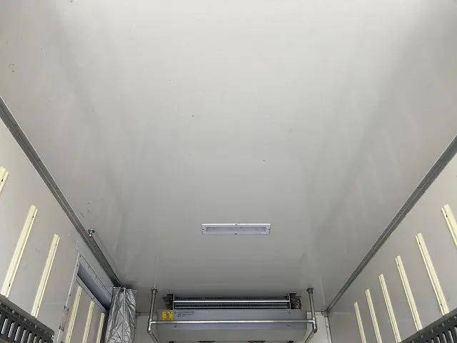 三菱ふそうキャンター冷凍車（冷蔵車）小型（2t・3t）[写真12]