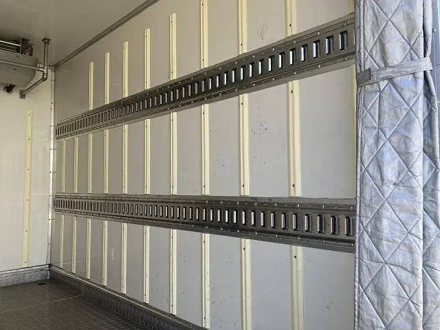 三菱ふそうキャンター冷凍車（冷蔵車）小型（2t・3t）[写真13]