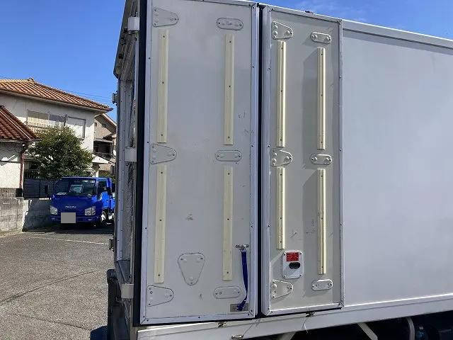 三菱ふそうキャンター冷凍車（冷蔵車）小型（2t・3t）[写真14]