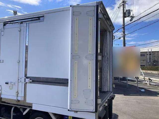 三菱ふそうキャンター冷凍車（冷蔵車）小型（2t・3t）[写真15]
