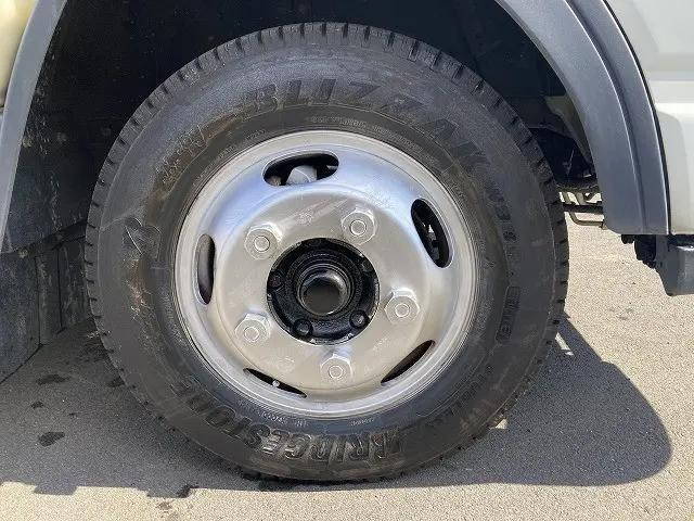 三菱ふそうキャンター冷凍車（冷蔵車）小型（2t・3t）[写真24]