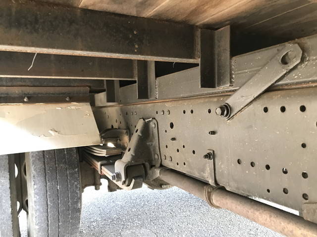 いすゞエルフセルフクレーン4段小型（2t・3t）[写真24]