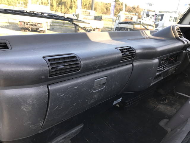 いすゞエルフセルフクレーン4段小型（2t・3t）[写真32]