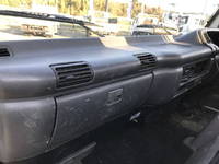 いすゞエルフセルフクレーン4段小型（2t・3t）[写真32]