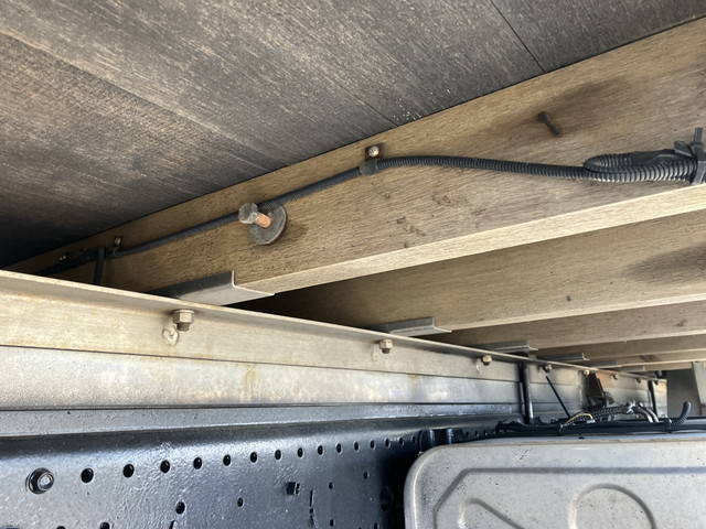 いすゞフォワードアルミブロック中型（4t）[写真20]