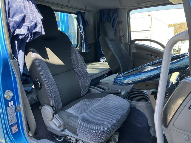 いすゞフォワードアルミブロック中型（4t）[写真32]