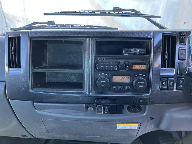 いすゞフォワードアルミブロック中型（4t）[写真35]