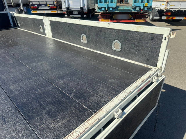 いすゞエルフ平ボディ小型（2t・3t）[写真10]