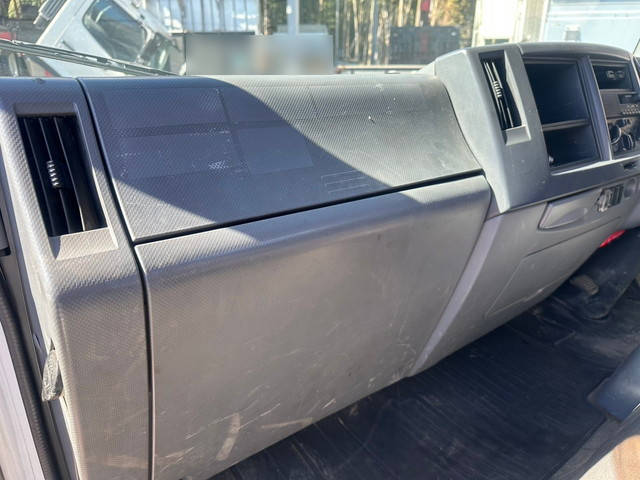 いすゞエルフ平ボディ小型（2t・3t）[写真17]