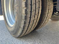 いすゞエルフ平ボディ小型（2t・3t）[写真24]