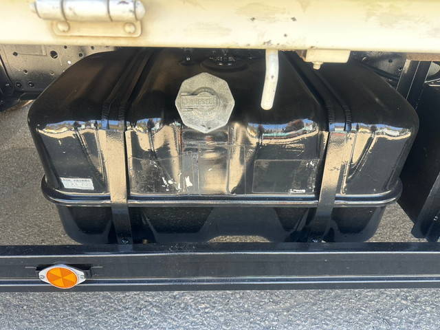 いすゞエルフ平ボディ小型（2t・3t）[写真30]