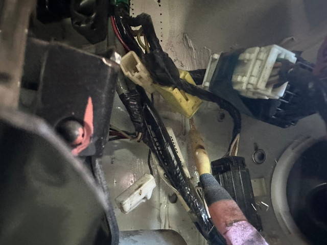 いすゞエルフ平ボディ小型（2t・3t）[写真32]