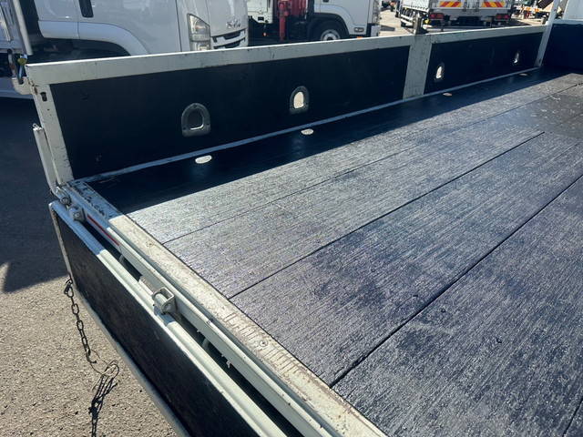 いすゞエルフ平ボディ小型（2t・3t）[写真09]