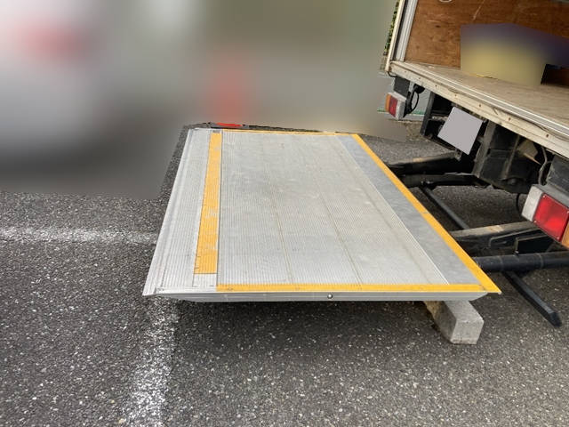 いすゞエルフアルミバン小型（2t・3t）[写真13]