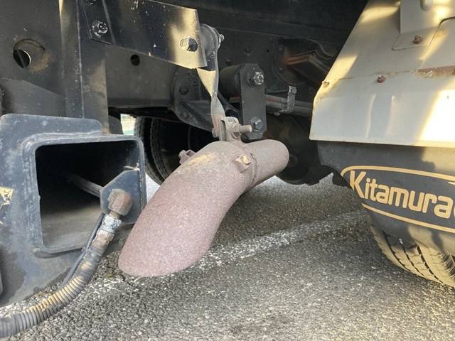 いすゞエルフアルミバン小型（2t・3t）[写真17]