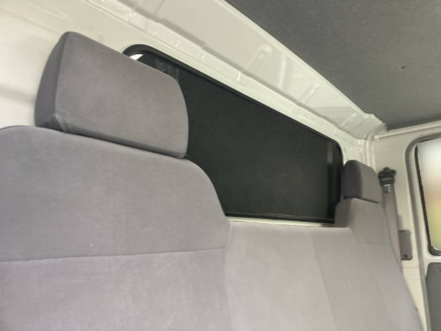 いすゞエルフアルミバン小型（2t・3t）[写真32]