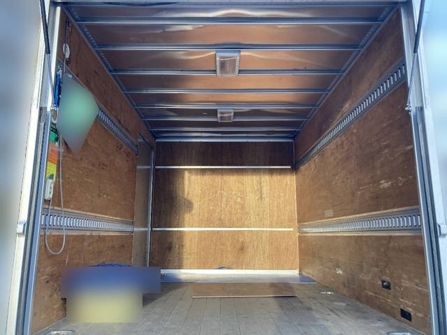 いすゞエルフアルミバン小型（2t・3t）[写真07]