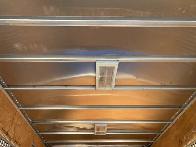 いすゞエルフアルミバン小型（2t・3t）[写真08]