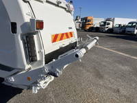 日野デュトロパッカー車（塵芥車）小型（2t・3t）[写真12]