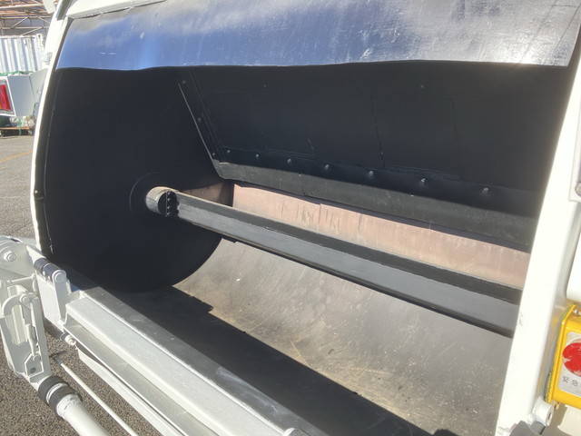 日野デュトロパッカー車（塵芥車）小型（2t・3t）[写真13]