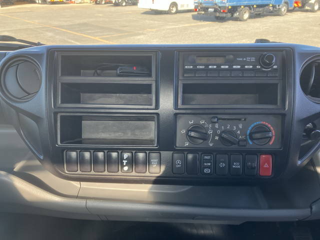 日野デュトロパッカー車（塵芥車）小型（2t・3t）[写真36]