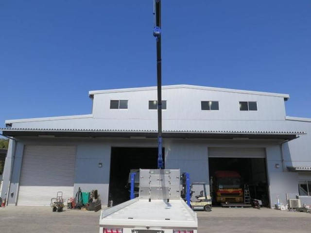 いすゞギガセルフクレーン4段大型（10t）[写真12]