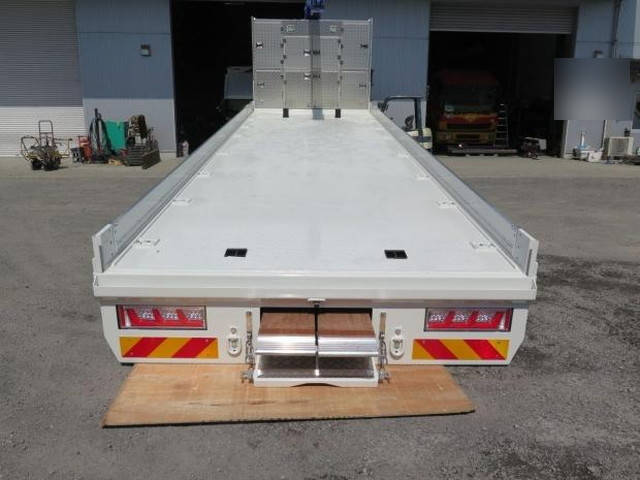 いすゞギガセルフクレーン4段大型（10t）[写真15]