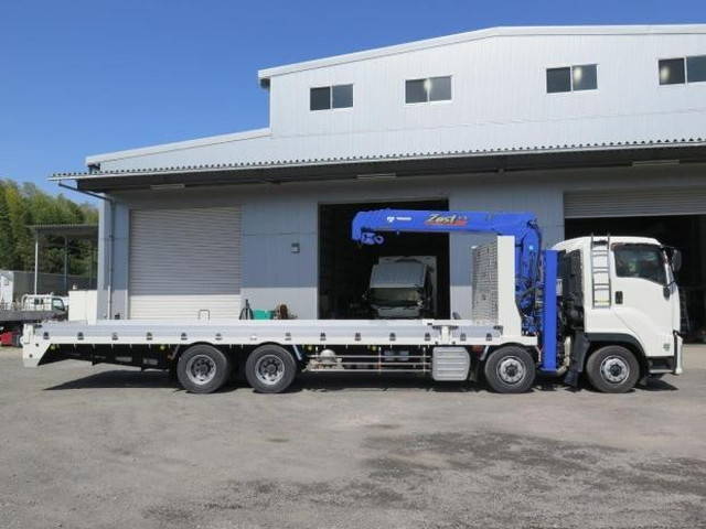 いすゞギガセルフクレーン4段大型（10t）[写真07]